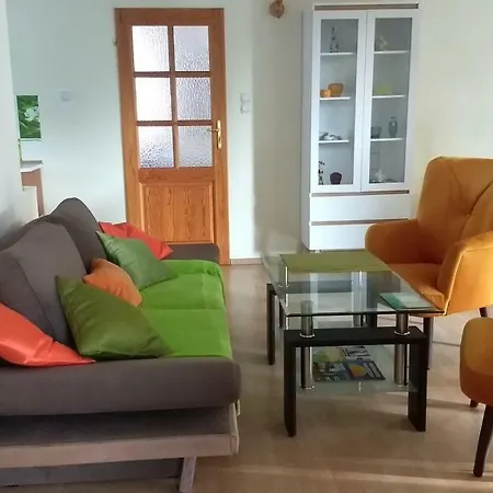 Apartment Rowan Rowy *